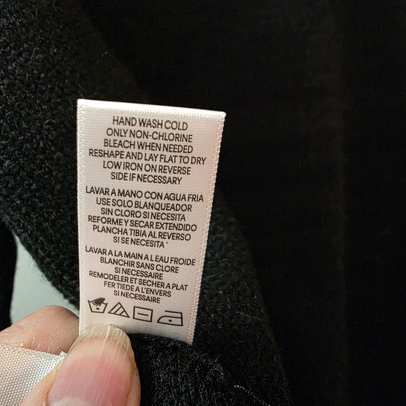 Karl Lagerfeld Black Sweater with Cat Design - Picture 14 of 14